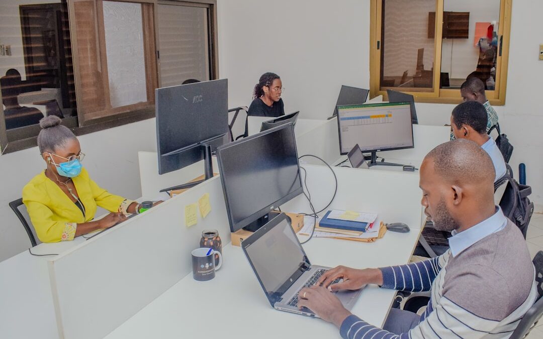 Business Meets Tech – The Ultimate Guide to Business and Technology Consulting