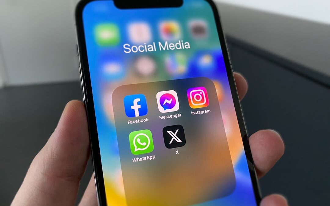 social media apps for chatting on mobile phones 2026