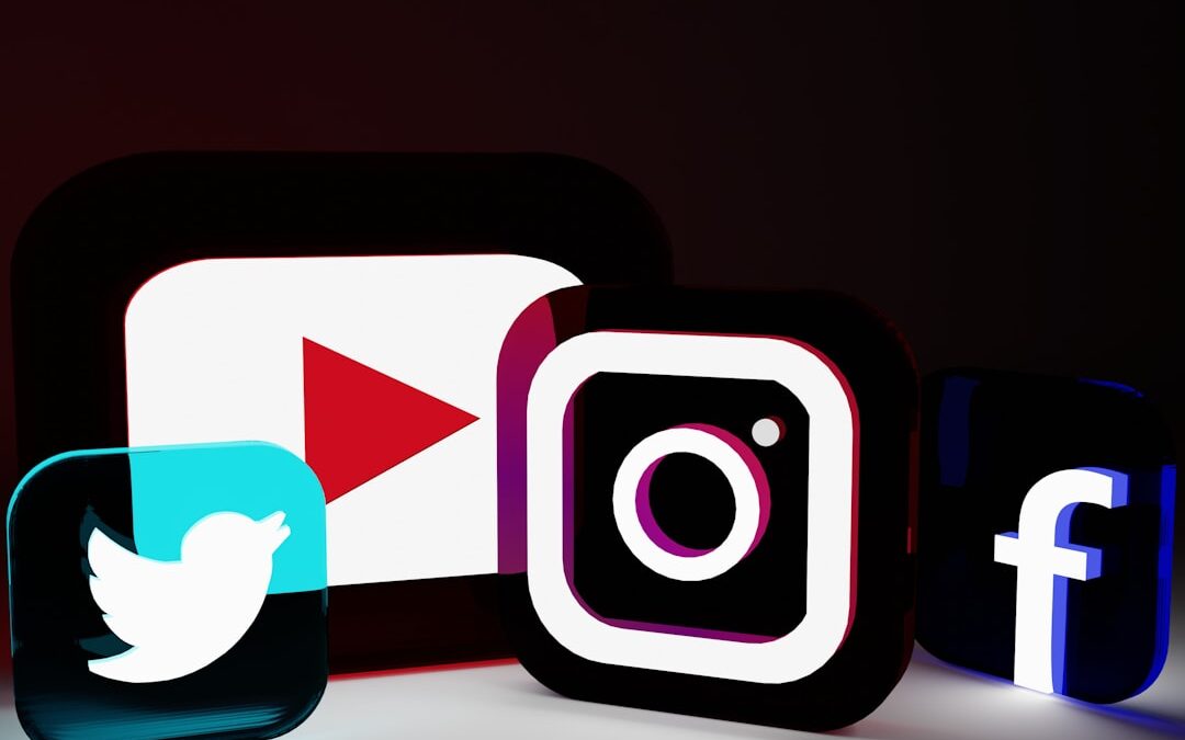 The Stars, Stripes, and Swipes of American Social Media